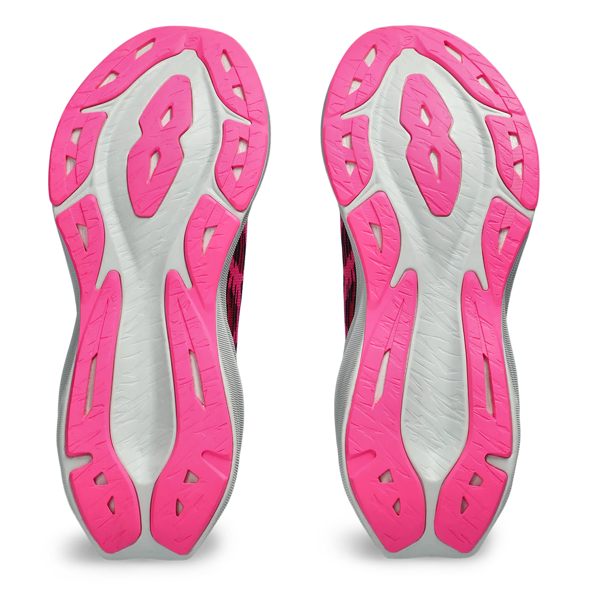 Asics Novablast 3 - Image 16