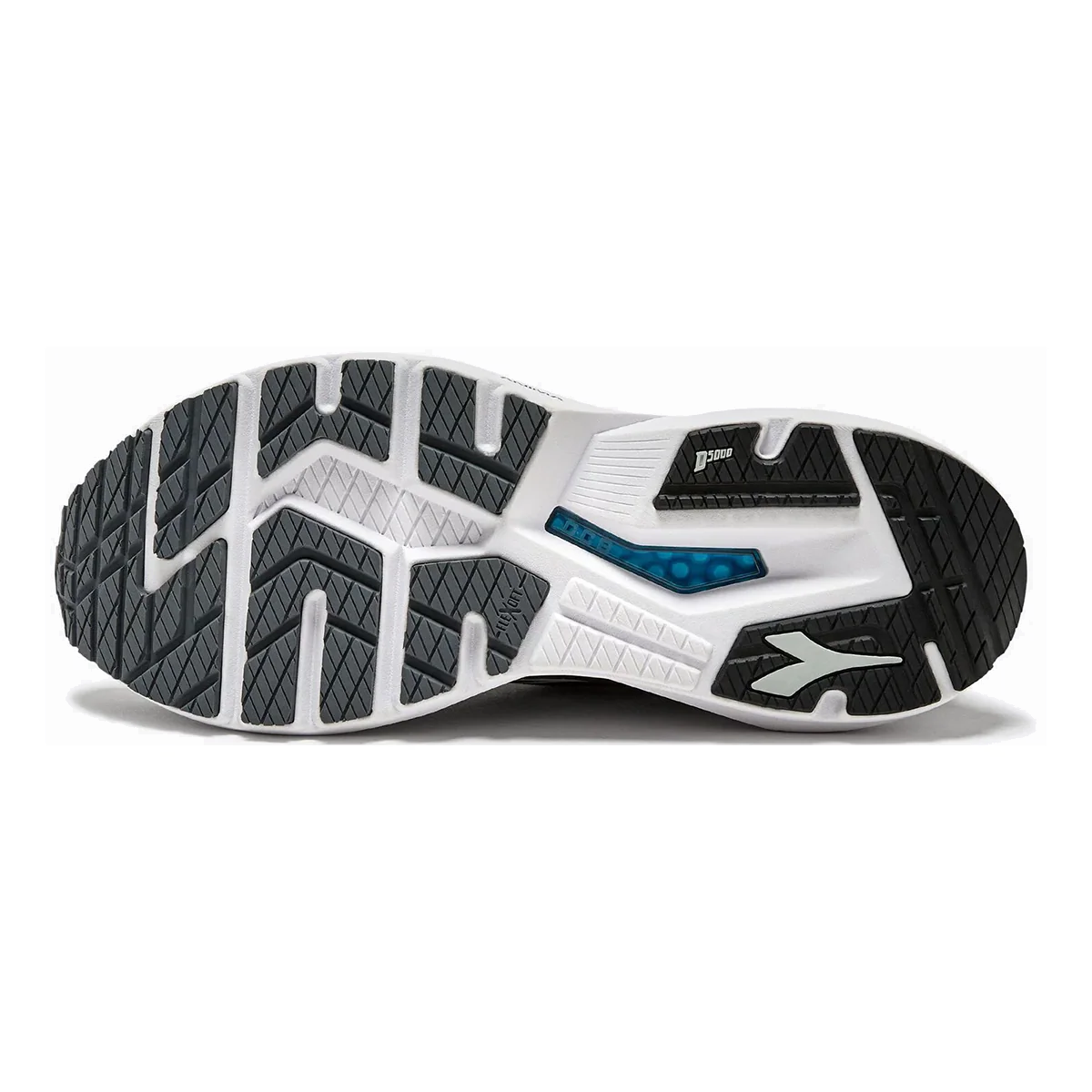 Diadora Mythos Blushield Vigore 3 - Image 6