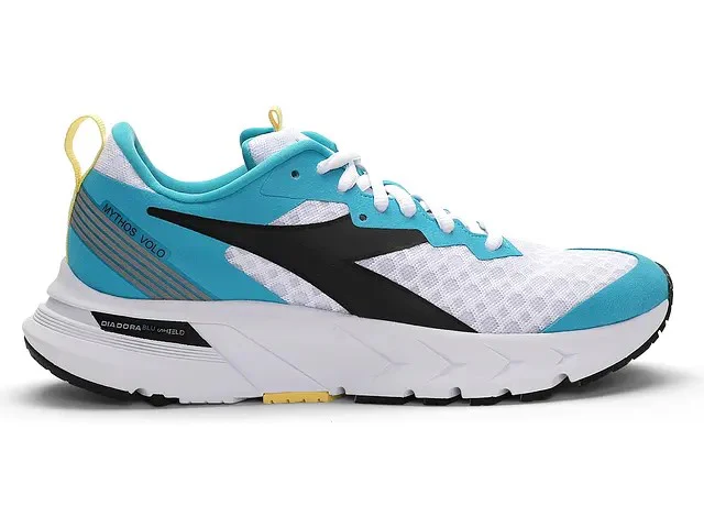 Diadora Mythos Blushield Volo - Image 3