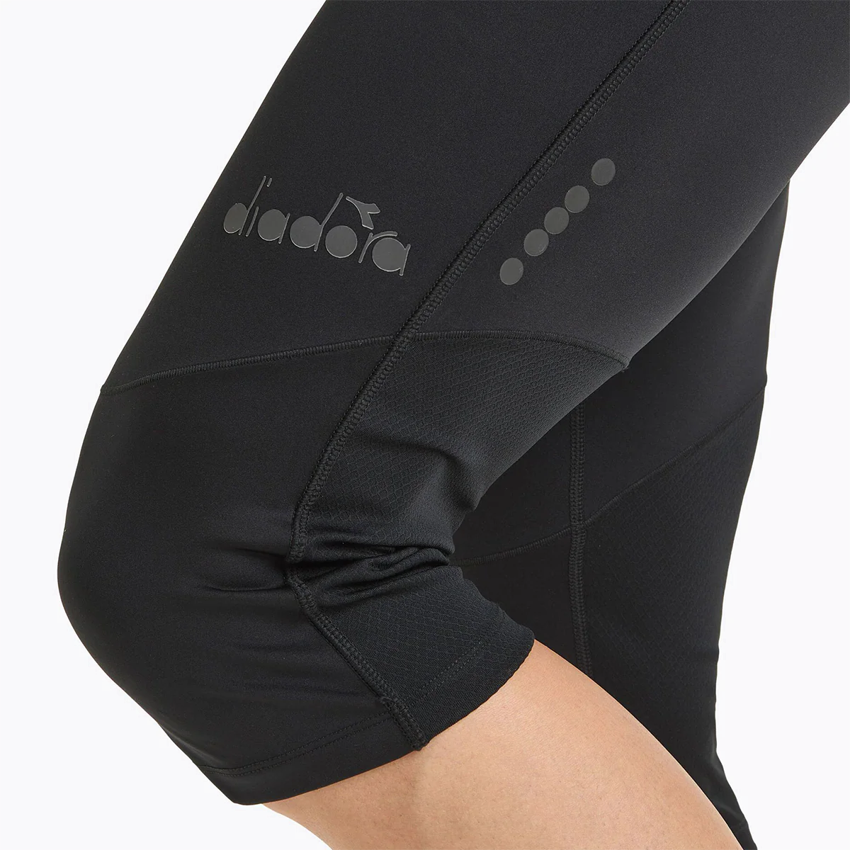 Diadora Run Crew 3/4 Tight - Image 4