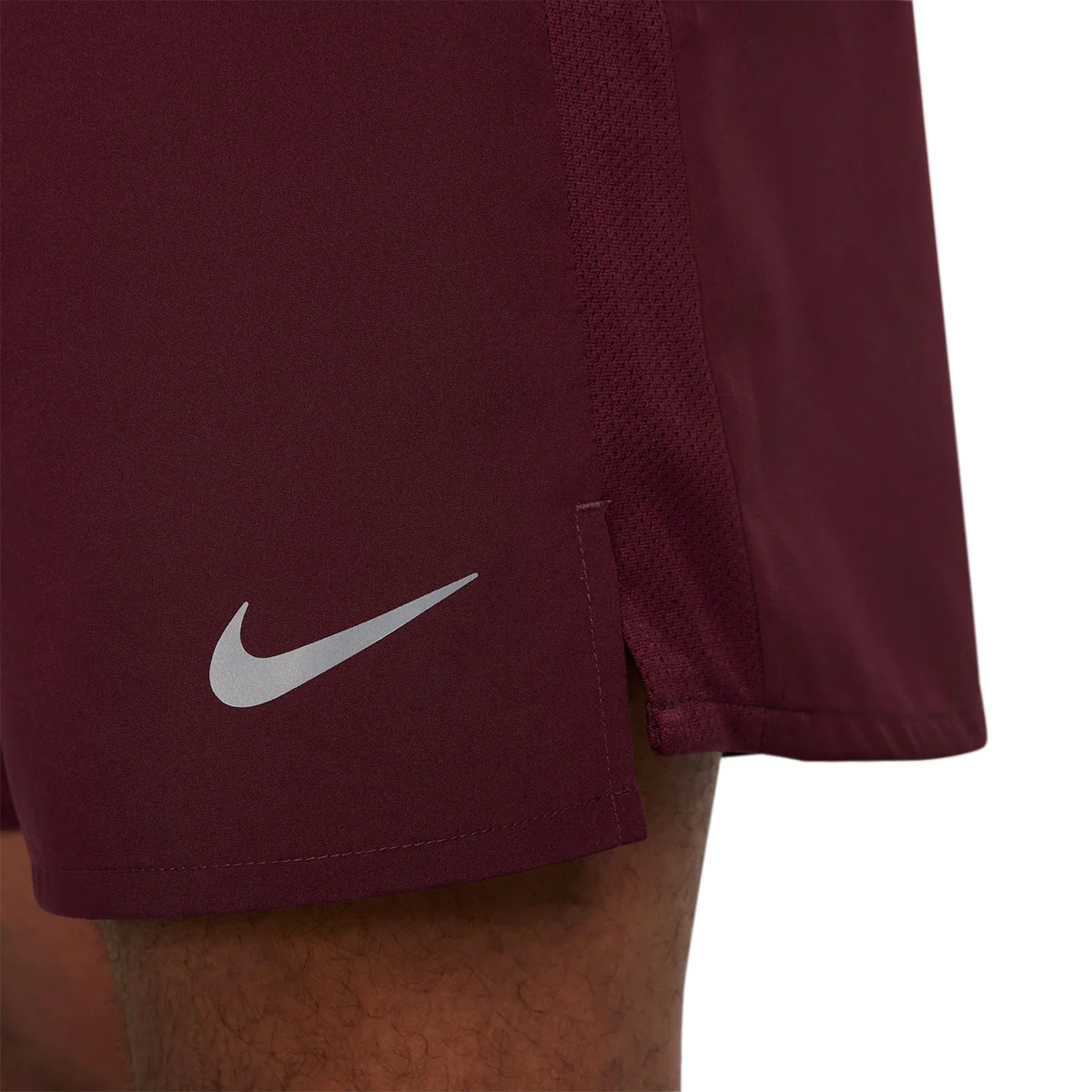 Nike Dri-FIT Challenger Short 7BF - Image 30