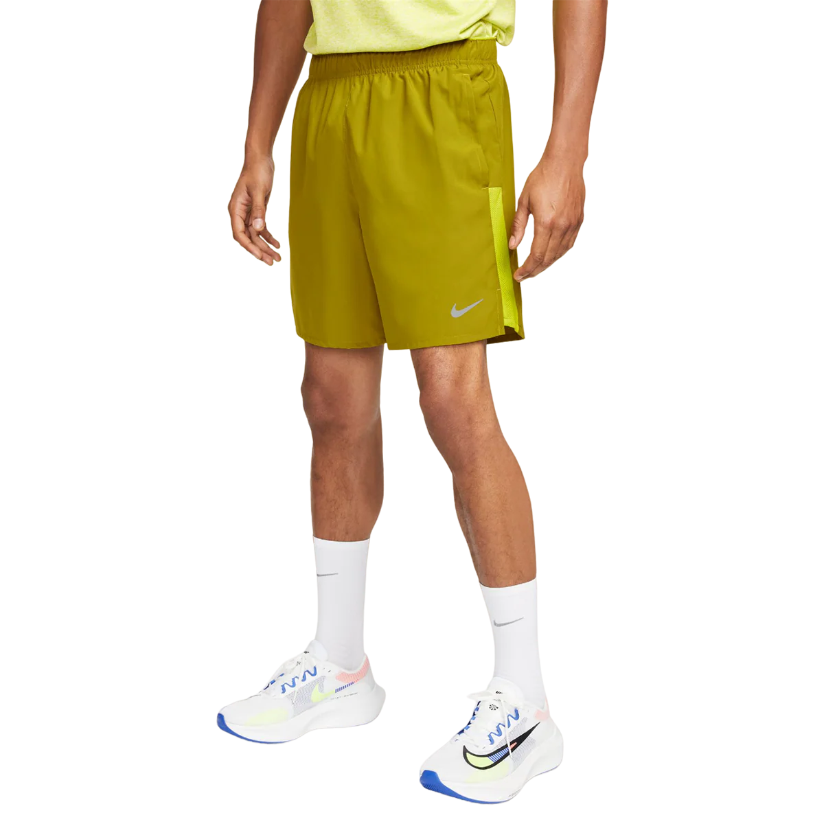 Nike Dri-FIT Challenger Short 7BF - Image 46
