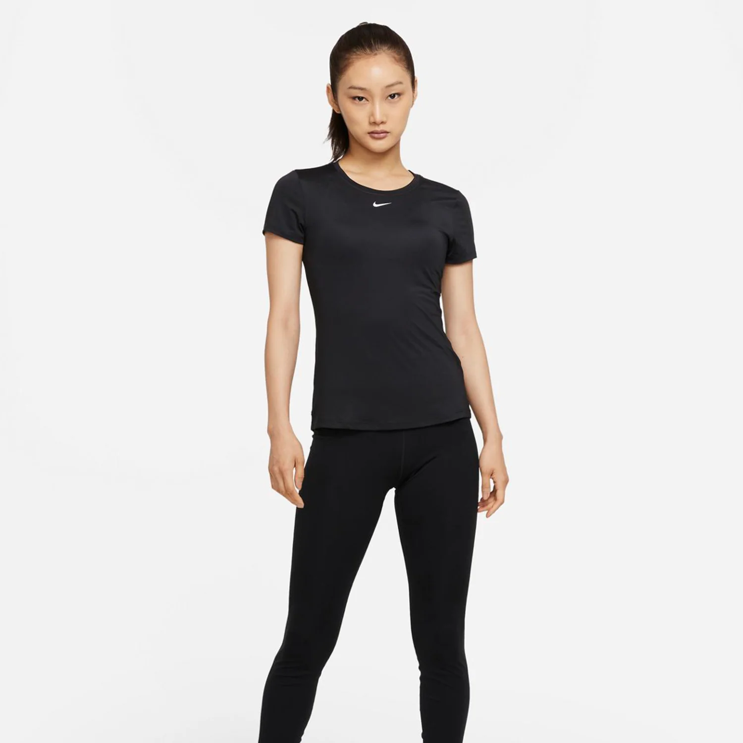Nike Dri-FIT One Shortsleeve - Image 4