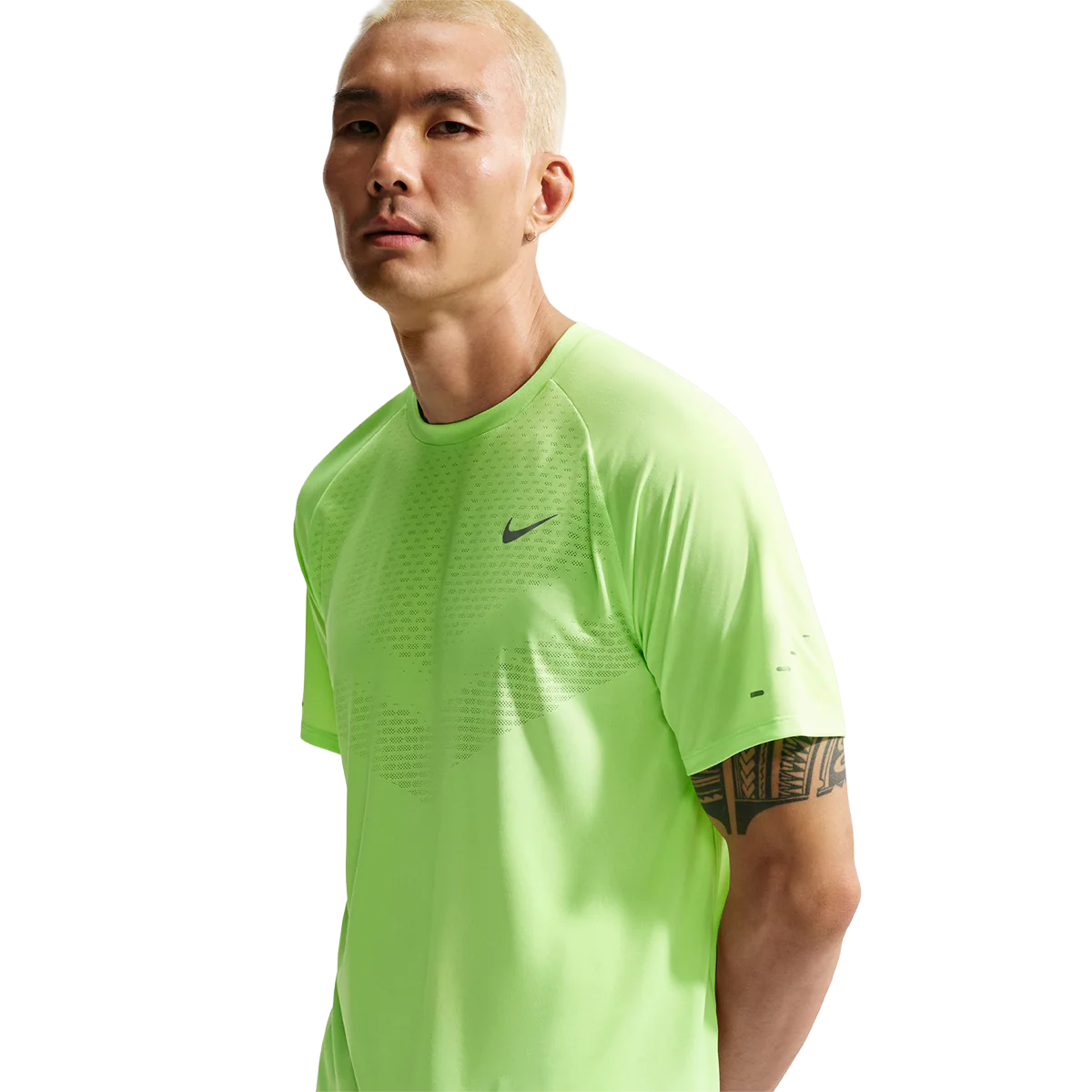 Nike Stride Shortsleeve - Image 43