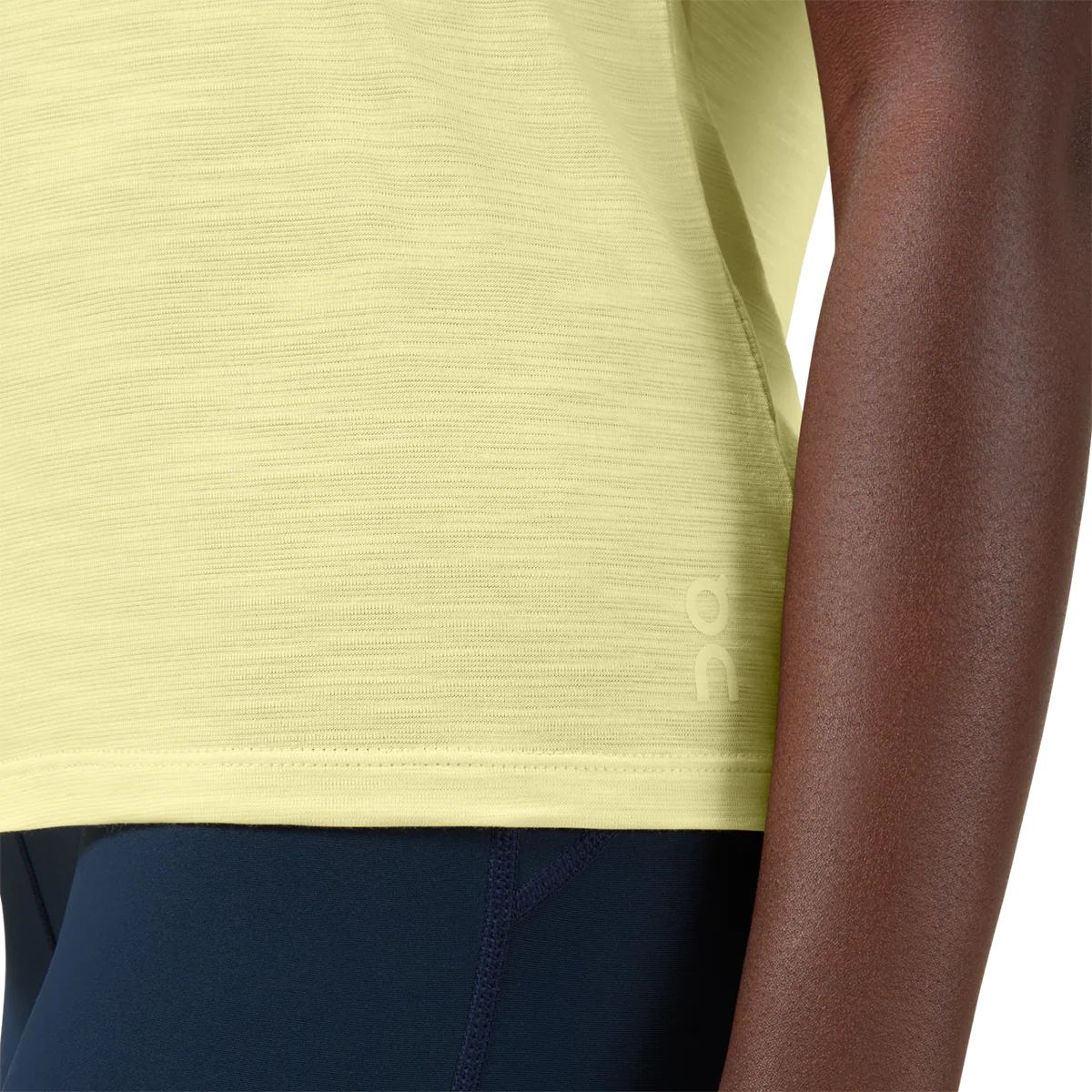 ON Active - T Flow Shortsleeve - Image 11