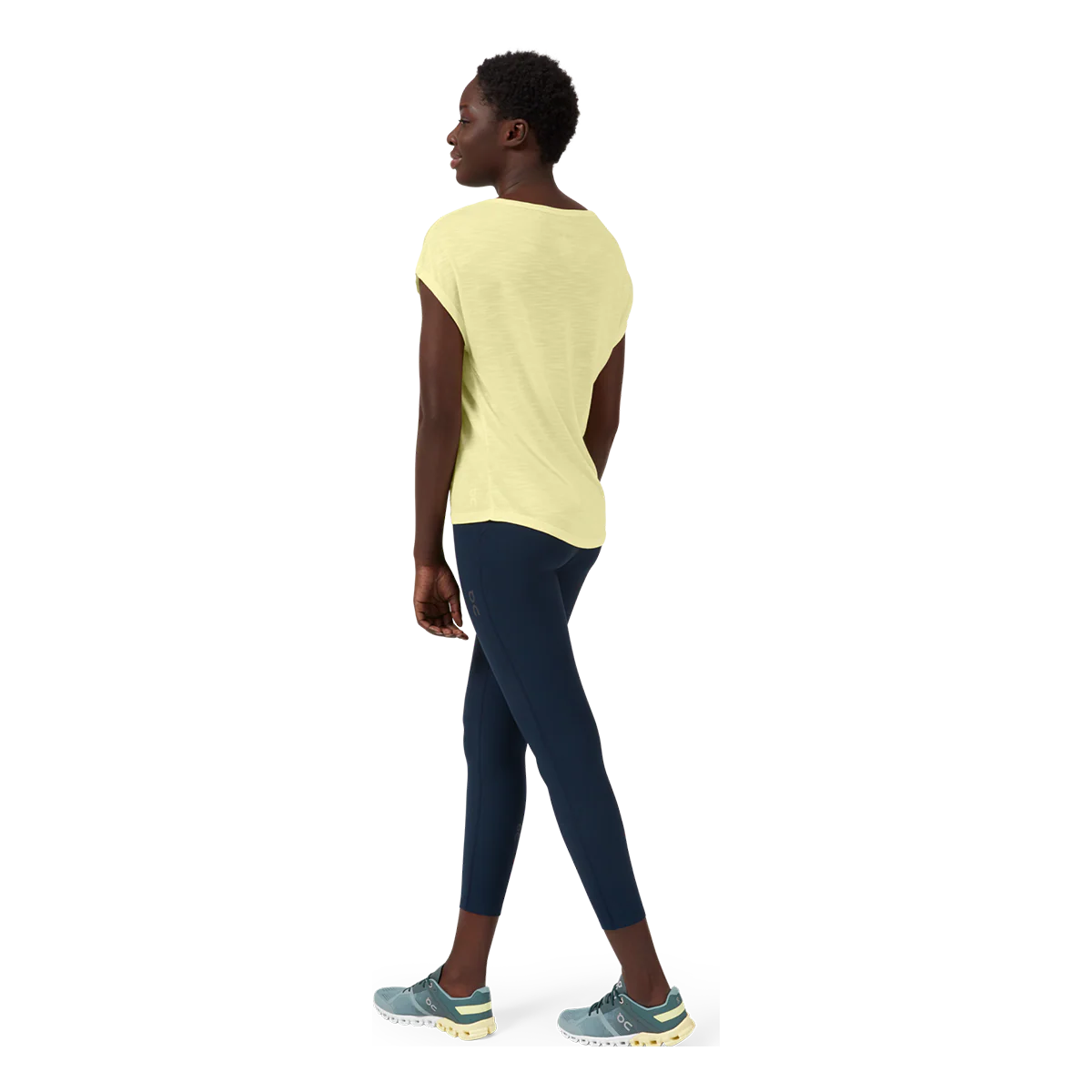 ON Active - T Flow Shortsleeve - Image 12