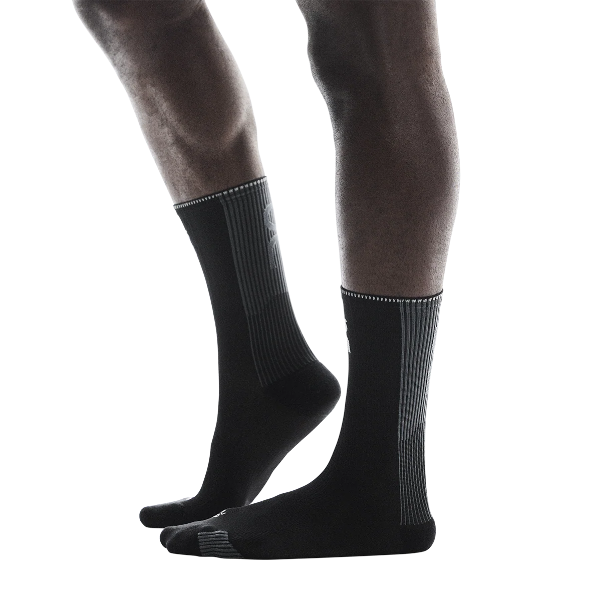 ON Performance Run Sock High - Image 2