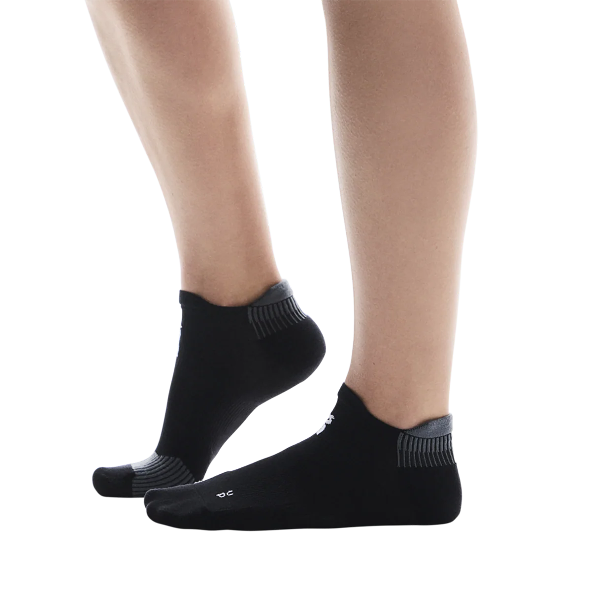 ON Performance Run Sock Low - Image 2