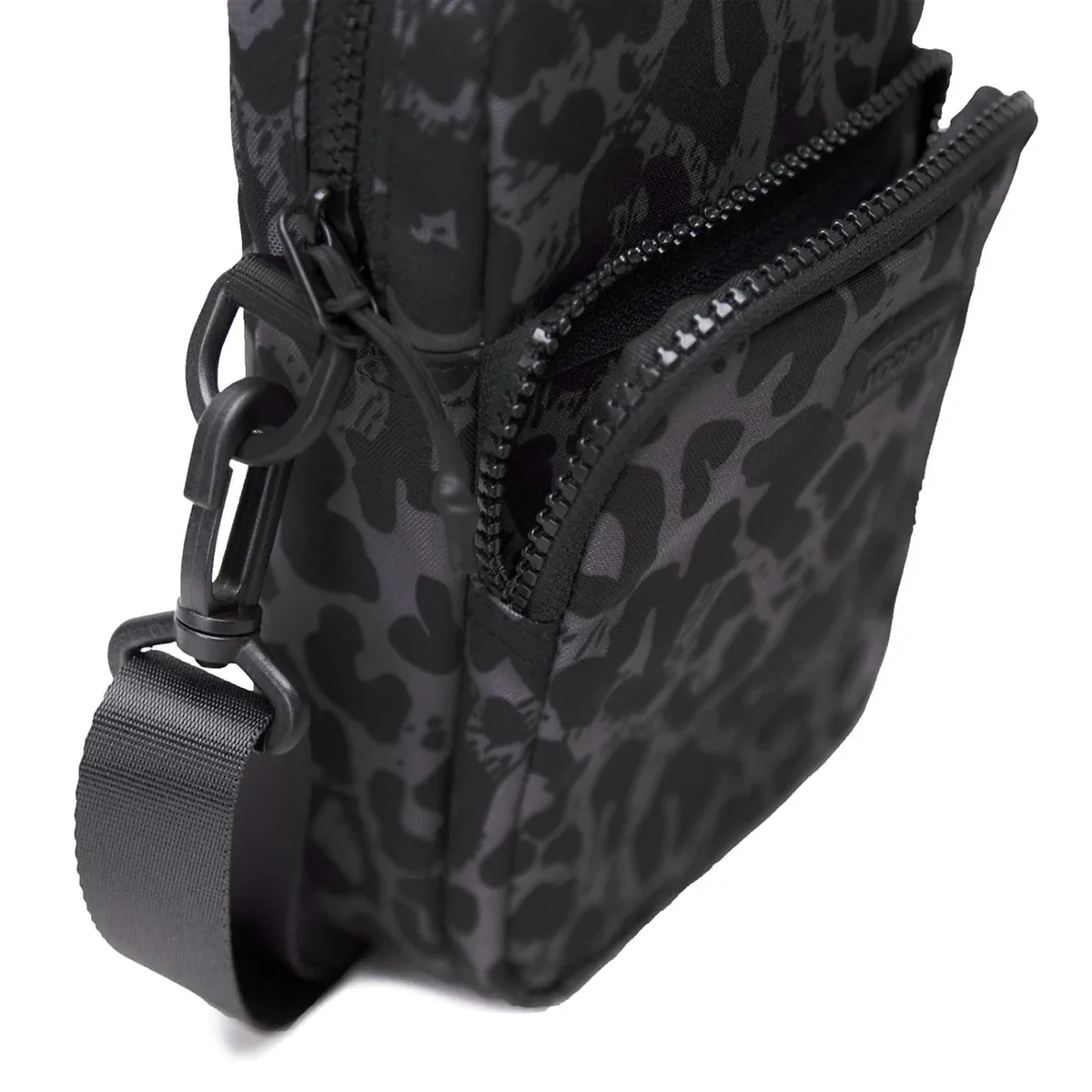 Vooray Core Crossbody Bag - Image 20